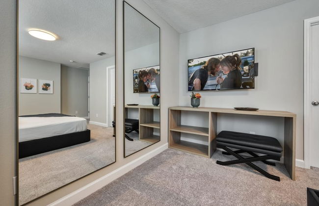 Stylish 4 Bedroom Home 10 min From Disney - Foto 13