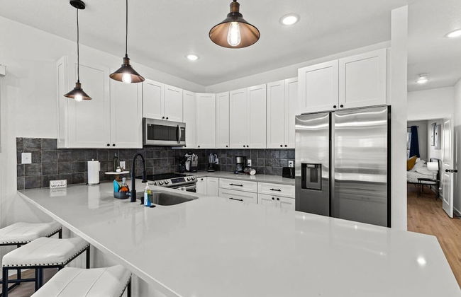 Brand New Relax at 3BR 2BA Apt Near City Center - Foto 9