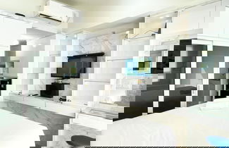 Foto 2 - Restful And Cozy Studio Apartment At Mustika Golf Residence