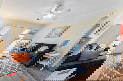 Photo 29 - Beautiful Sea Gem - Condo 1 4 mi From Beach w Pool