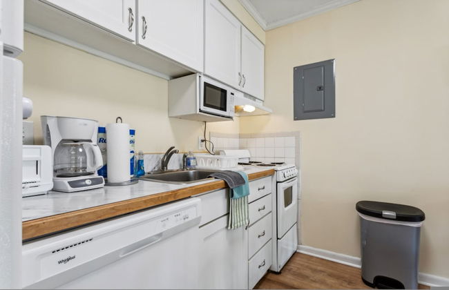 Beautiful Sea Gem - Condo 1 4 mi From Beach w Pool - Foto 34