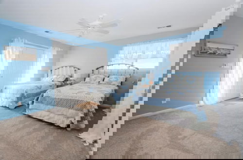 Photo 2 - Beautiful Sea Gem - Condo 1 4 mi From Beach w Pool