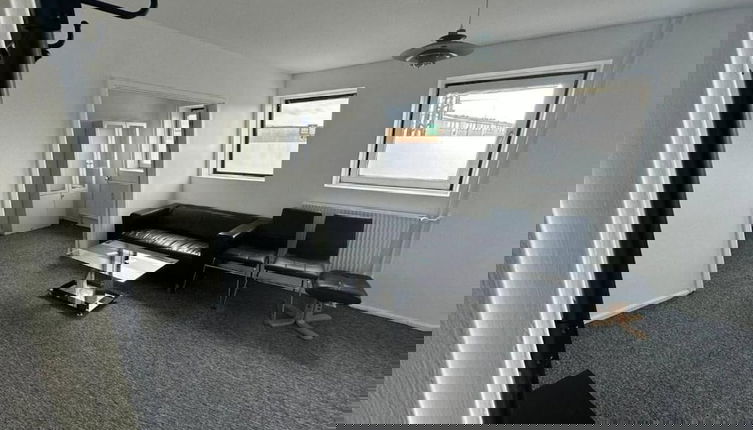 Foto 1 - Airport Apartment
