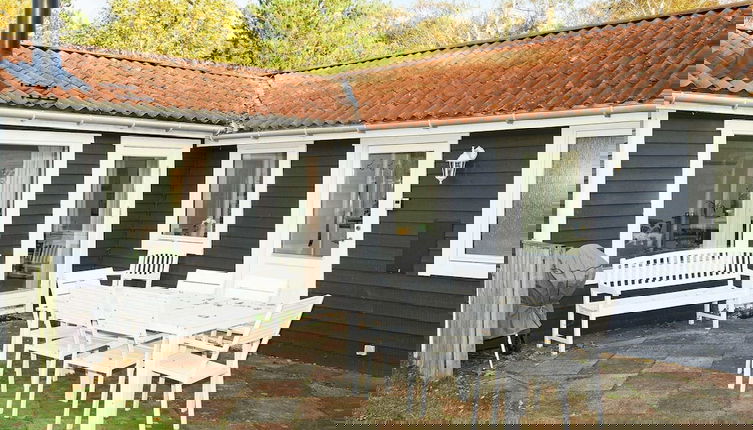 Foto 1 - 6 Person Holiday Home in Hojby