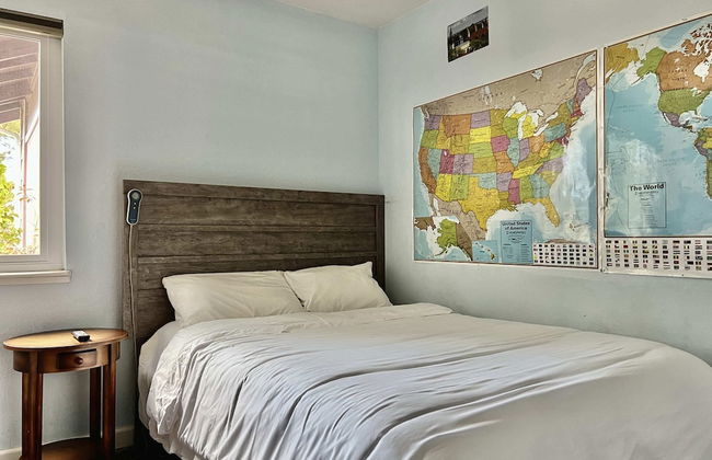 DT Reno - 4BR Home w Patio BBQ Grill Games Room - Photo 7