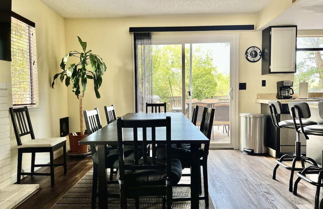 DT Reno - 4BR Home w Patio BBQ Grill Games Room - Photo 27