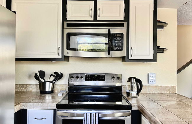 DT Reno - 4BR Home w Patio BBQ Grill Games Room - Photo 23