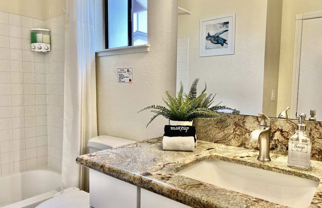 DT Reno - 4BR Home w Patio BBQ Grill Games Room - Photo 35