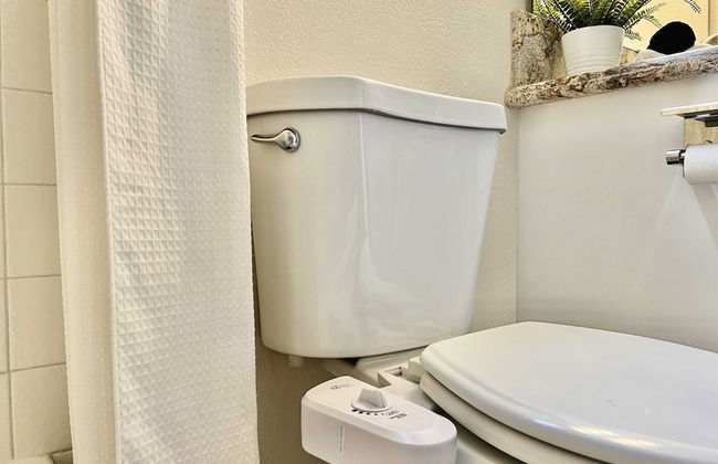 DT Reno - 4BR Home w Patio BBQ Grill Games Room - Photo 34