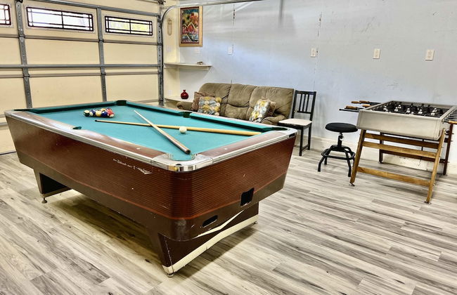 DT Reno - 4BR Home w Patio BBQ Grill Games Room - Photo 5