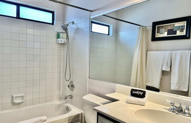 DT Reno - 4BR Home w Patio BBQ Grill Games Room - Photo 28