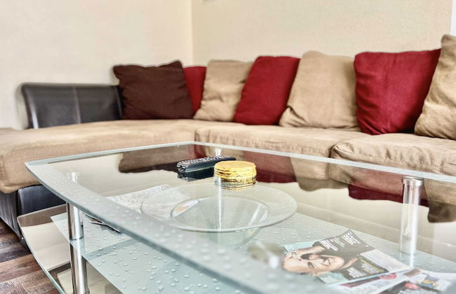 DT Reno - 4BR Home w Patio BBQ Grill Games Room - Photo 19