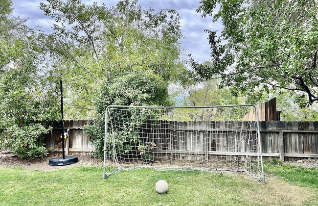 DT Reno - 4BR Home w Patio BBQ Grill Games Room - Photo 39