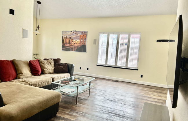 DT Reno - 4BR Home w Patio BBQ Grill Games Room - Photo 20