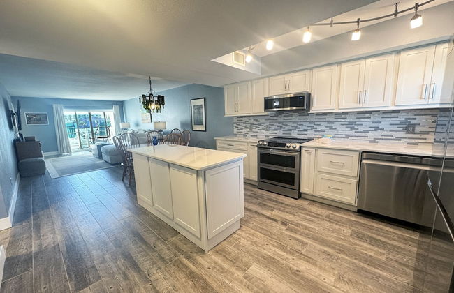 237 El Matador 2 Bedroom Condo by RedAwning - Photo 8