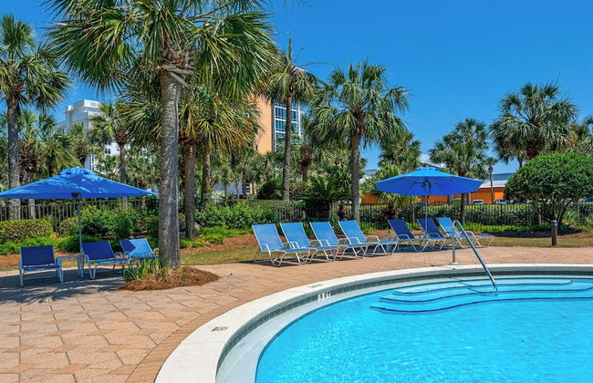 Spacious 2BR Condo w/ Partial Gulf Views, Pool, Across the Street From Beach! - Photo 37