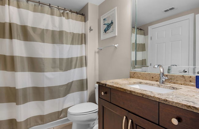 Spacious 2BR Condo w/ Partial Gulf Views, Pool, Across the Street From Beach! - Photo 25