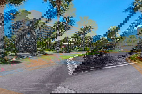 Foto 49 - Spacious 2BR Condo w/ Partial Gulf Views, Pool, Across the Street From Beach!