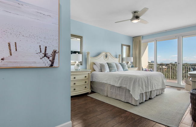 Spacious 2BR Condo w/ Partial Gulf Views, Pool, Across the Street From Beach! - Photo 5