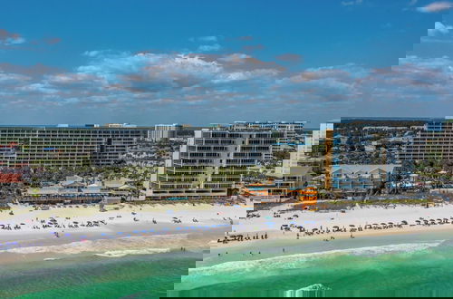 Foto 53 - Spacious 2BR Condo w/ Partial Gulf Views, Pool, Across the Street From Beach!