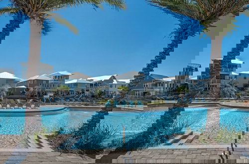 Foto 26 - Modern Comfort + Resort Style Pool: Perfect Prominence Location for 10