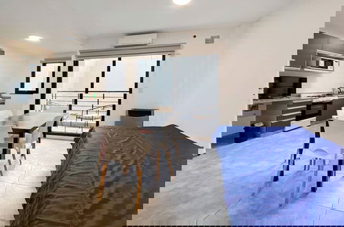 Foto 7 - Modern Almagro Apartment for 4 Guests With Balcony and Full Amenities