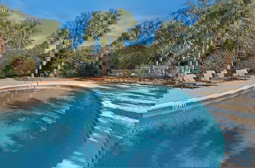 Foto 19 - 3 Minutes to Beach, Easy Walk to Dining & Shopping in Seagrove - 2 Pools