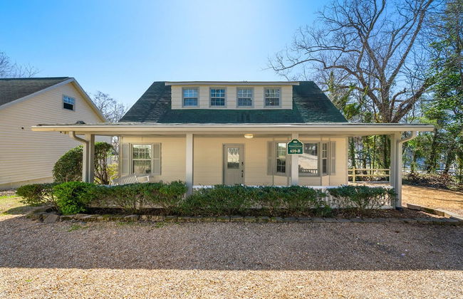 Beautifully Modern Cottage in Historic Norcross - Photo 19