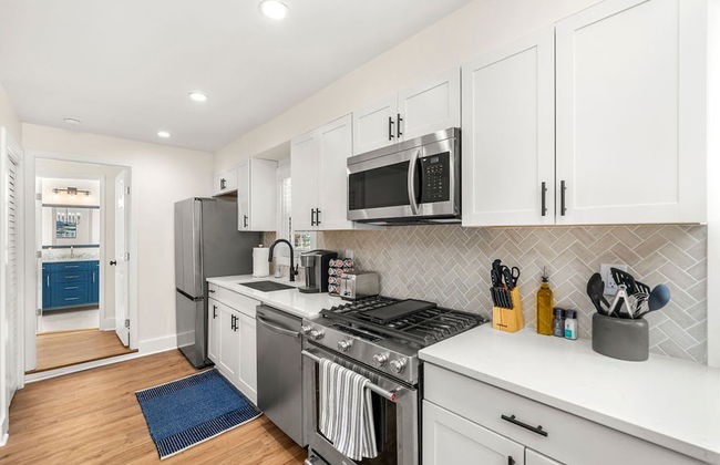Beautifully Modern Cottage in Historic Norcross - Photo 3