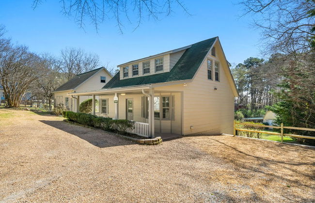 Beautifully Modern Cottage in Historic Norcross - Photo 16
