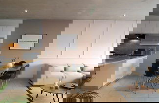 Foto 1 - w Picturesque 2BR With Balcony in Miraflores