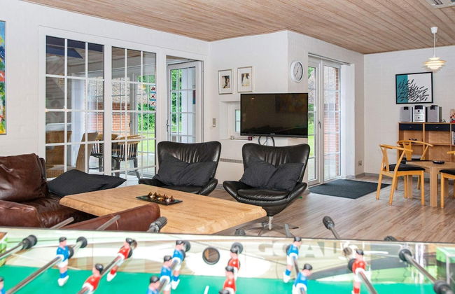 12 Person Holiday Home in Ulfborg - Foto 16