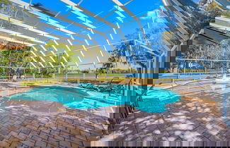 Foto 1 - Exquisite Bayview Villa With Pool and Games!