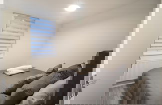 Photo 3 - London Apt - Sleeps 4 - Parking - Wifi