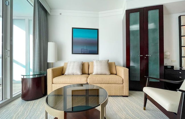 FontaineBleau Balcony 10 min from SoBe - Photo 4