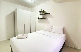 Foto 3 - Comfy And Modern 2Br Apartment At Parahyangan Residence