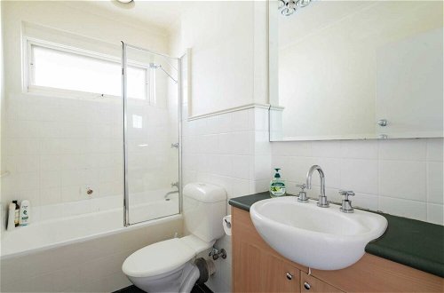 Photo 10 - Well Located 1 Bedroom in South Yarra