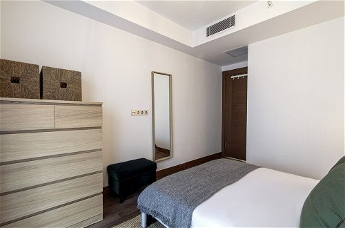 Photo 12 - Modern Flat in Sisli With Central Location