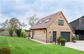 Photo 1 - new Luxury 5 Star 1-bed House nr Bicester Village