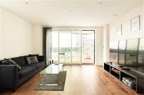 Photo 15 - Remarkable 2-bed Apartment in London Amazing Views
