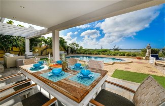 Foto 1 - Ocean View! Fully Renovated Villa, Private Pool