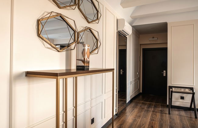 De Paris Apartments - Photo 2