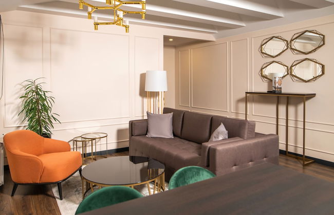 De Paris Apartments - Photo 22