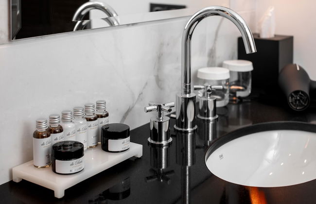 De Paris Apartments - Photo 23