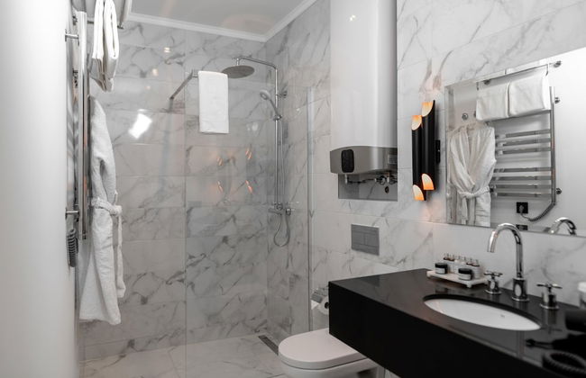 De Paris Apartments - Photo 25