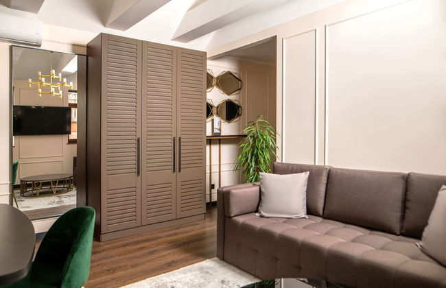 De Paris Apartments - Photo 9