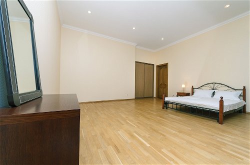 Photo 7 - Palace of Sport Apartment