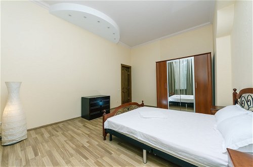 Photo 5 - Palace of Sport Apartment