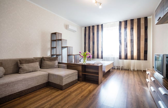Apartment near Obolon metro station - Photo 1