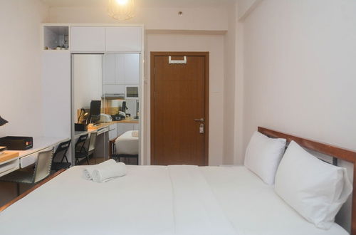 Foto 1 - Comfy And Tidy Studio At Cinere Resort Apartment